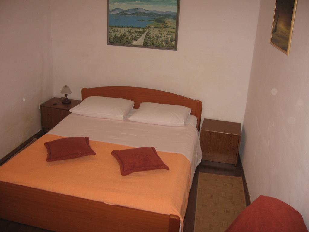 Apartments Darinka Skradin Oda fotoğraf